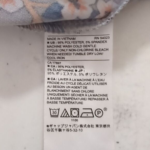 Banana Republic Factory Gray Floral Short Sleeve Blouse - Picture 6 of 6